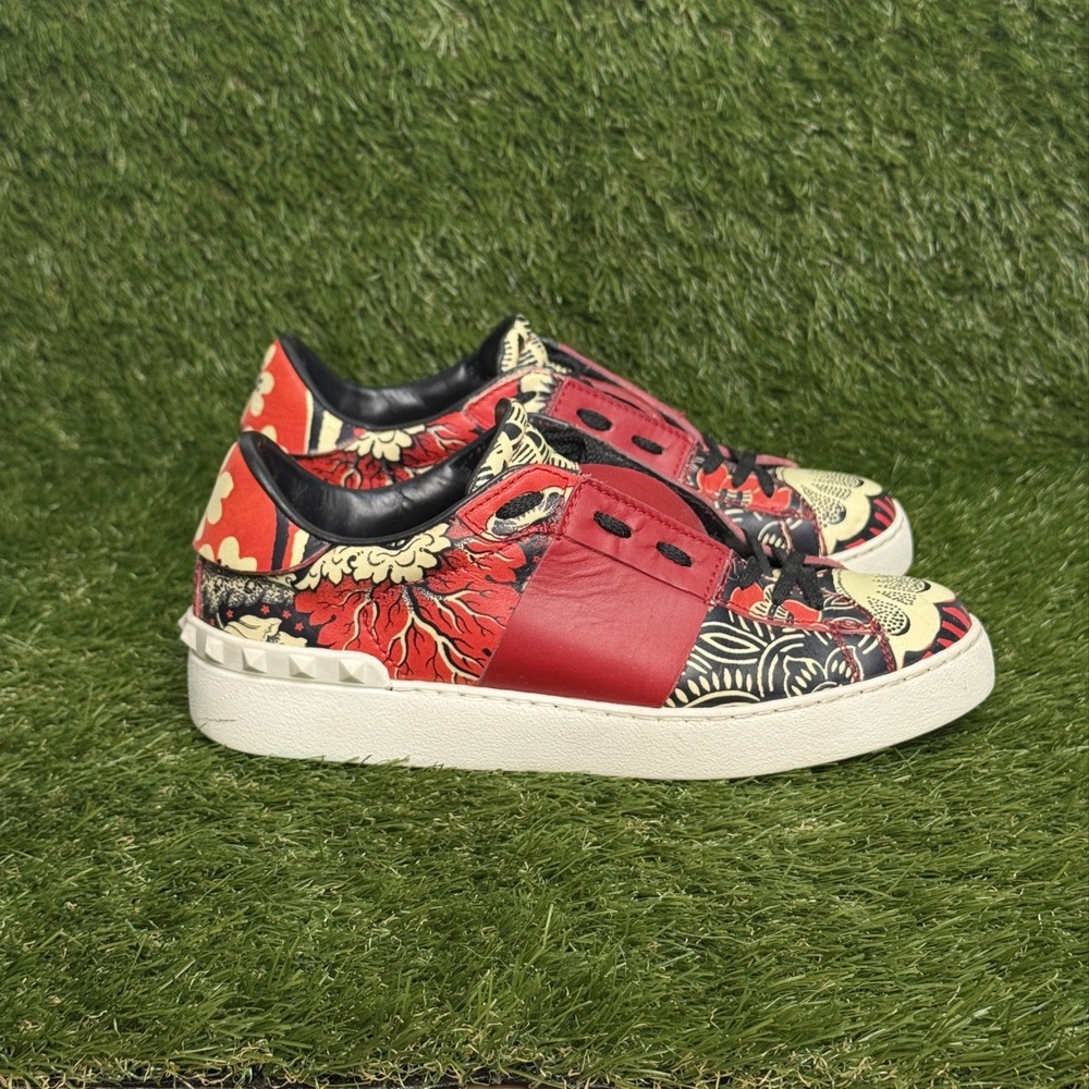 Valentino Garavani Rockstud Red Low Rise Sneakers Euro size 39.5 US size 9
